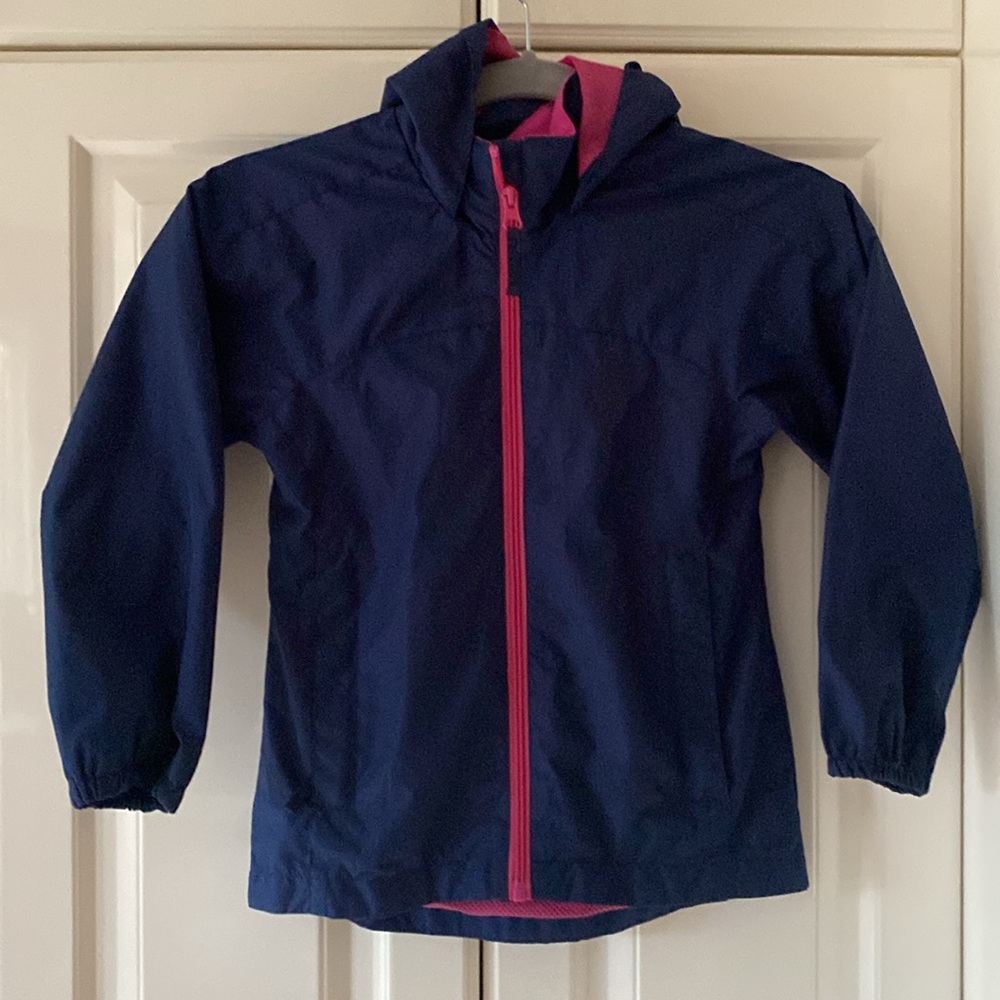 Girl’s Raincoat Size 5/6